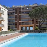 Lovely With Pool By The Sea *