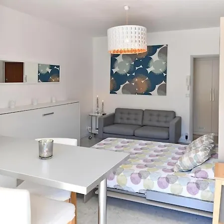 Lovely With Pool By The Sea