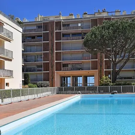 Lovely With Pool By The Sea *